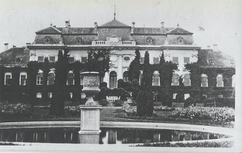 A pósteleki Széchenyi-Wenckheim-kastély kertjének helyreállítása